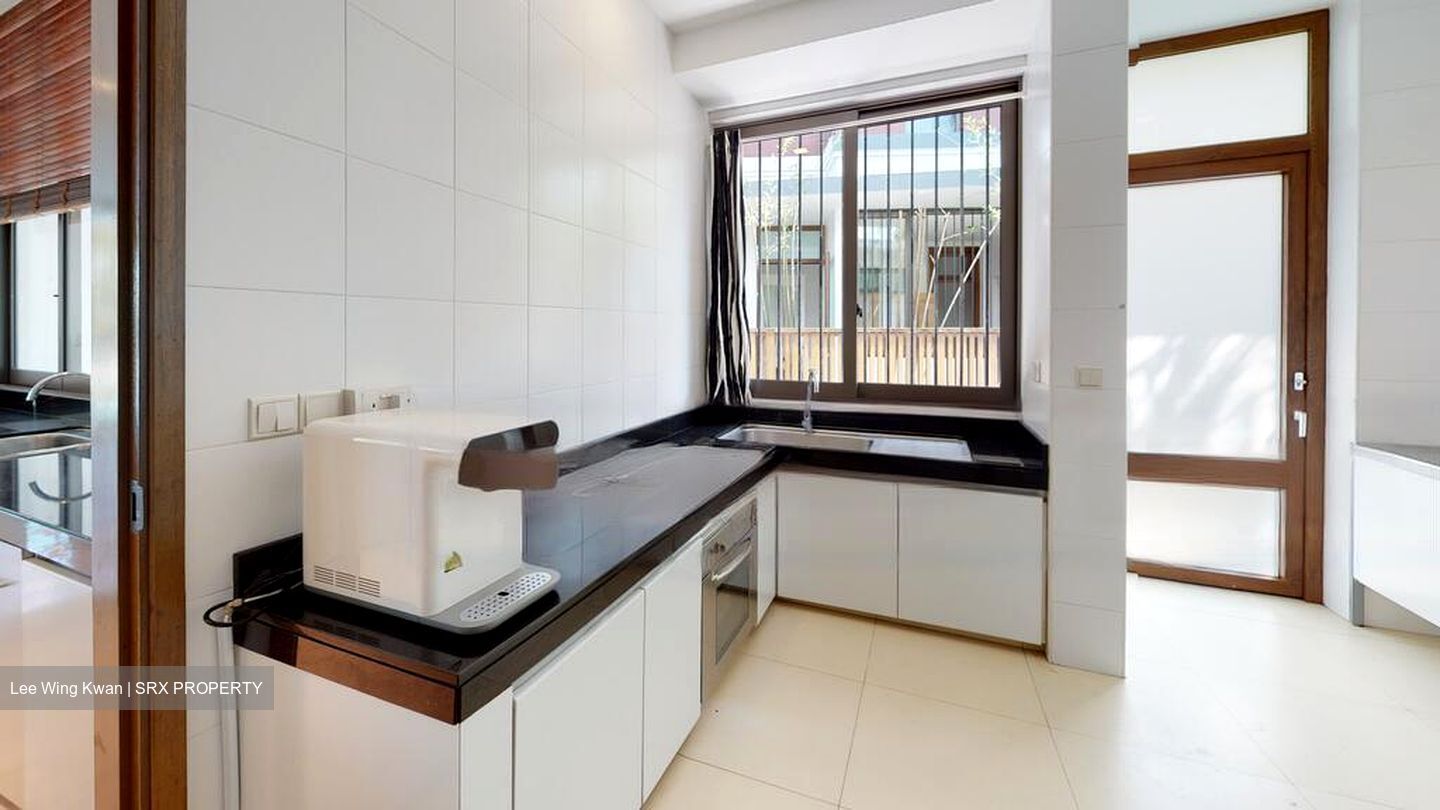 Ocean Drive (D4), Detached #477193261